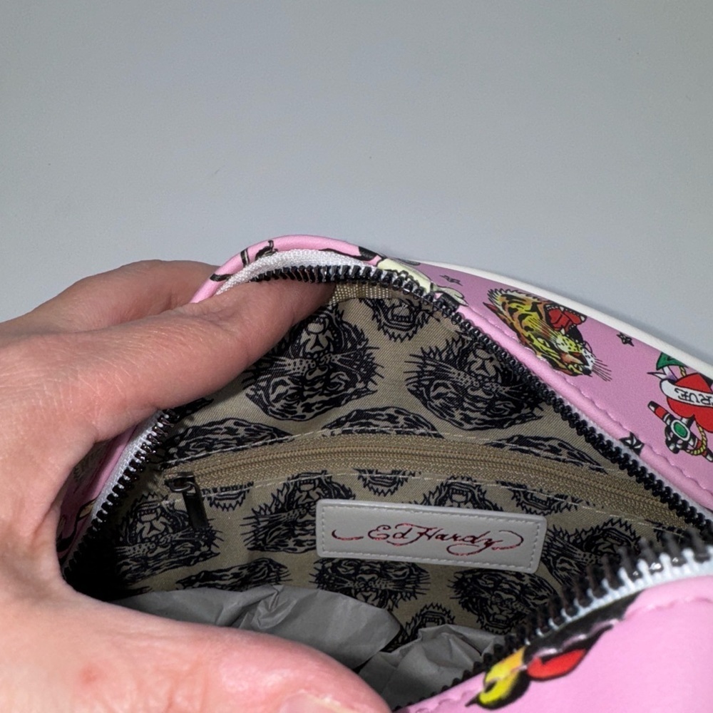 Ed Hardy Tattoo Women’s Skull & Roses Print Pink WeekenderCrossbodyShoulder Bag - Picture 13 of 13